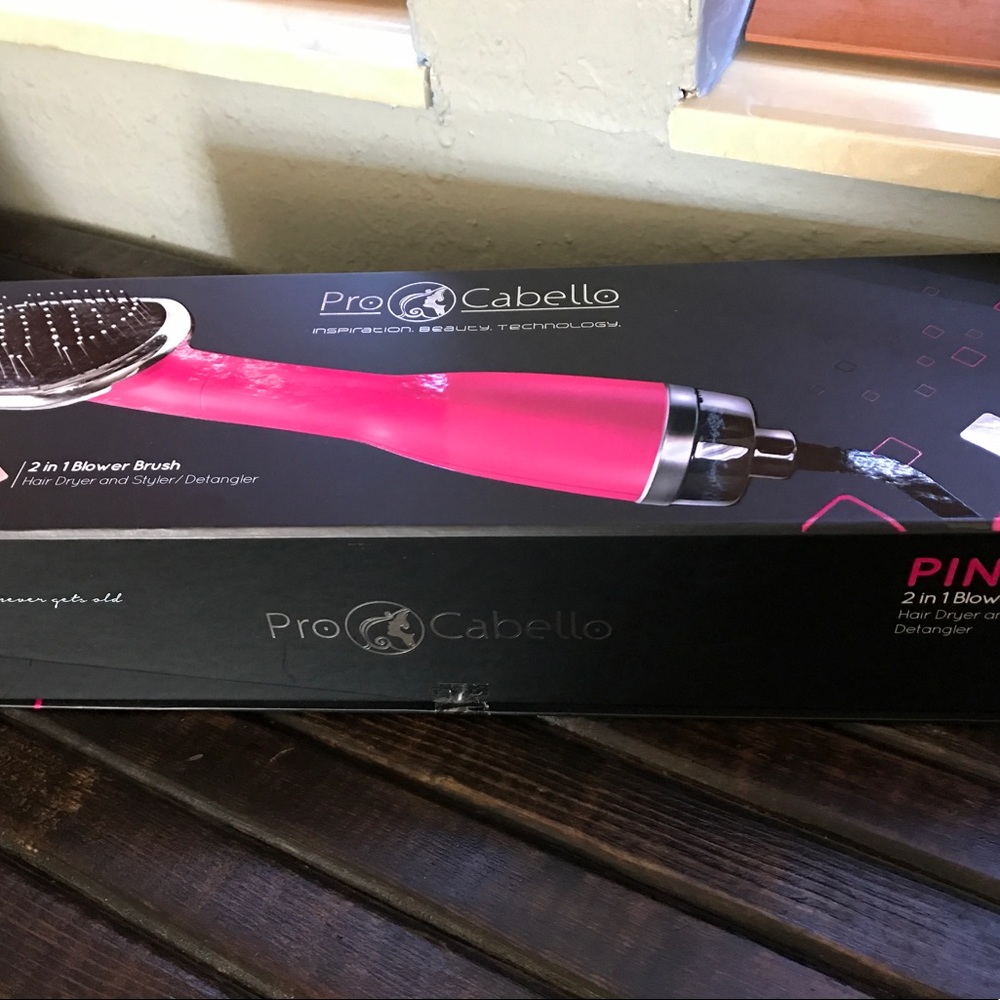 New Pink Pro Canello 2 in 1 blower Brush